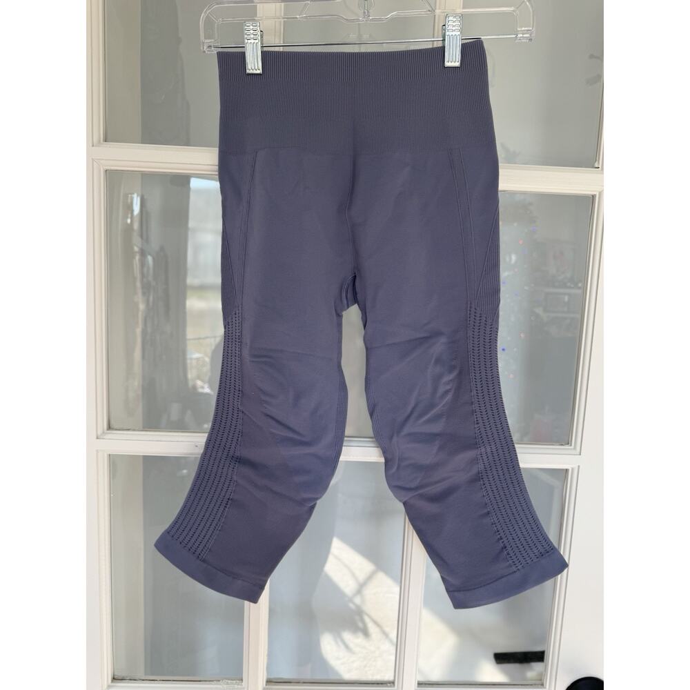 Lululemon Size 4 Purple Flow & Go Cropped Stretch Yoga Leggings